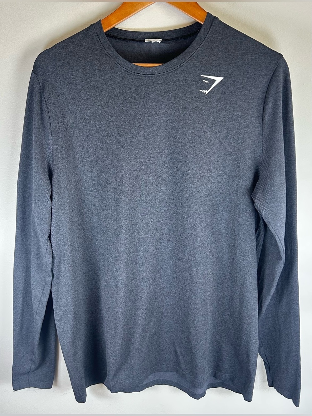 Gymshark Men’s Training Shirt Sz M Long Sleeve Athletic Stretch Gray Performance
